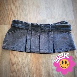 Fishbone Micro Mini Skirt Vintage 2000s Brown Corduroy Low Rise Pleated Y2K‎ XS